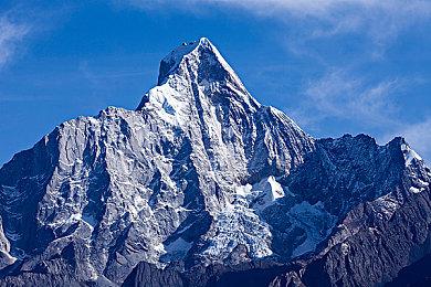 冠军之誓荣誉定制，雷蛇发布水神X EDG限定款电竞椅